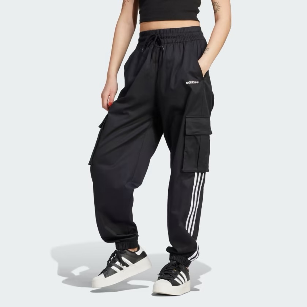 ADIDAS Cargo Pants. Size M